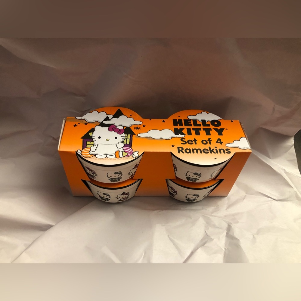 Set of 4 Sanrio Hello Kitty Halloween Ramekins - Picture 1 of 3